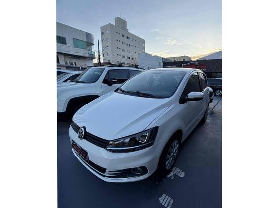 VOLKSWAGEN FOX 1.0 MPI TRENDLINE 12V FLEX 4P MANUAL VOLKSWAGEN FOX 1.0 MPI TRENDLINE 12V FLEX 4P MANUAL